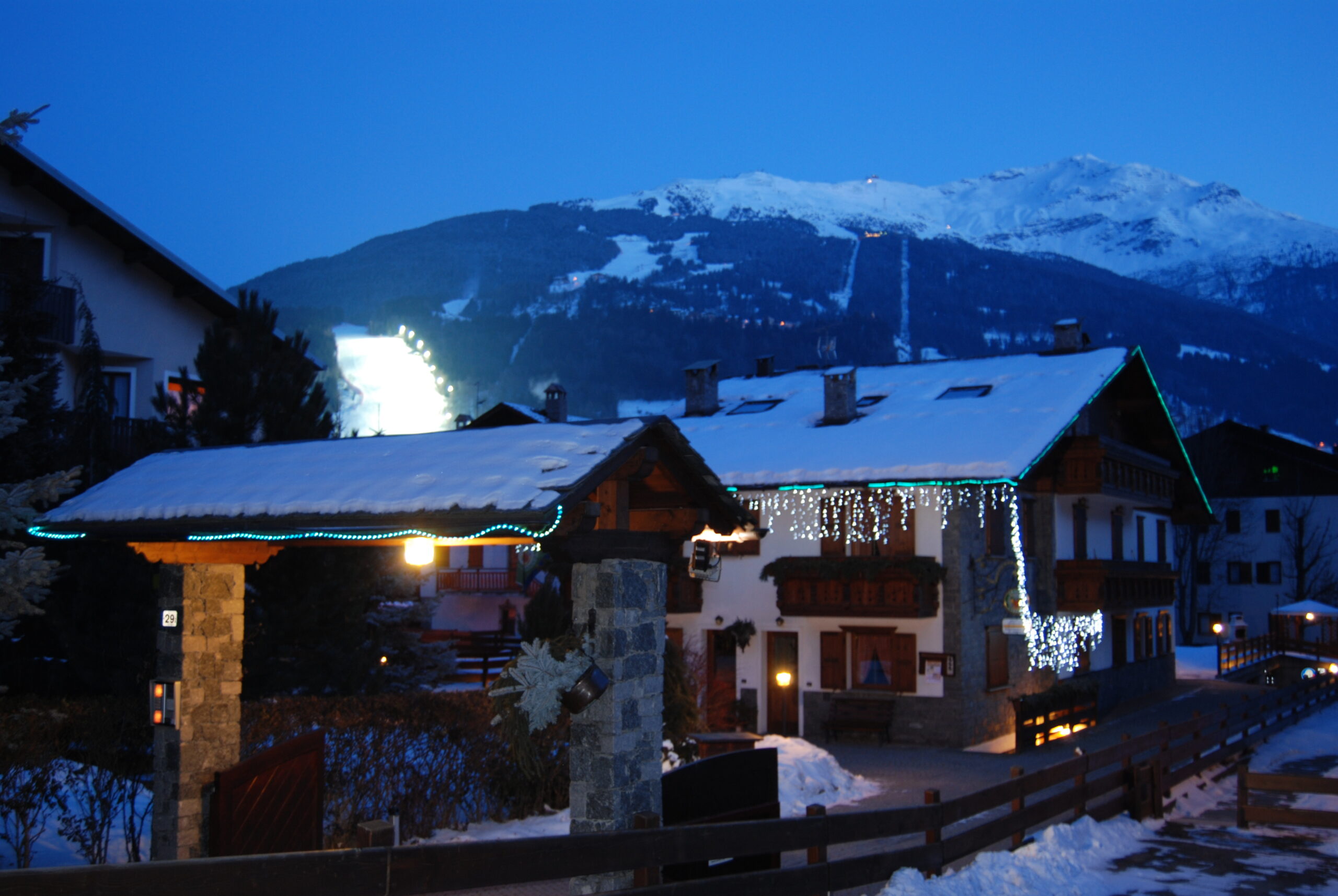 NIGHT SKIING IN BORMIO