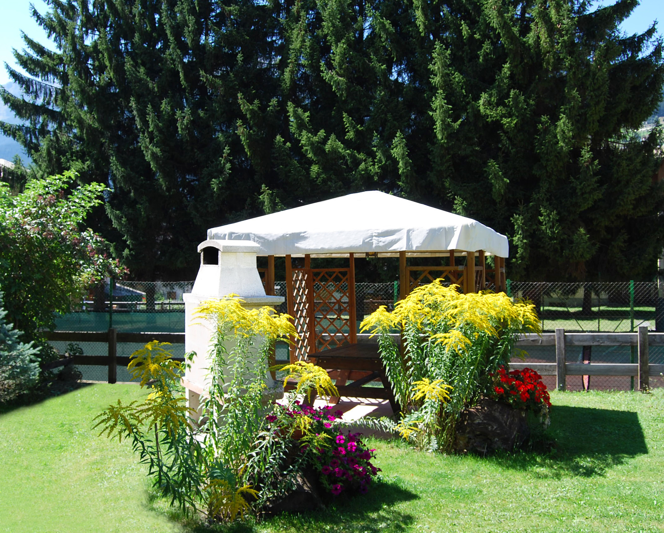 Vacanze con giardino e barbecue